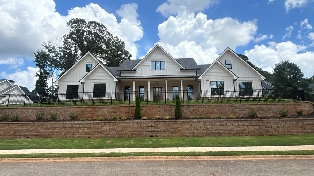 Modern Farmhouse Exterior